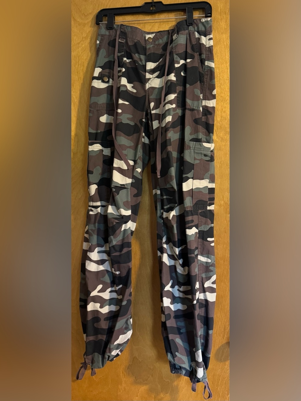 Women’s Camo Cargo Pants - Olive/Black size S